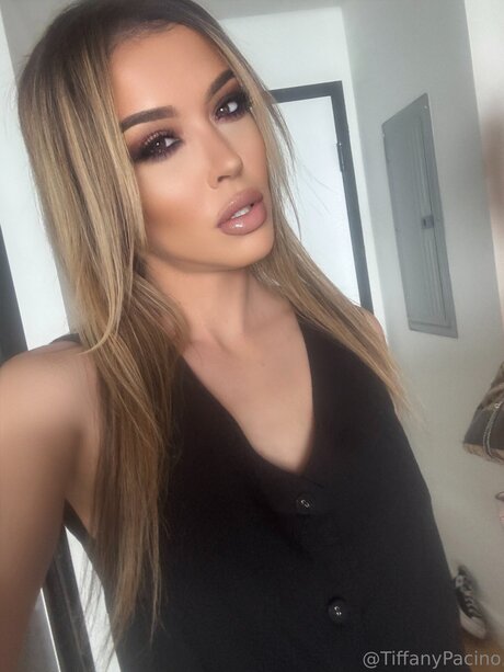 Discotacos star sexy photo