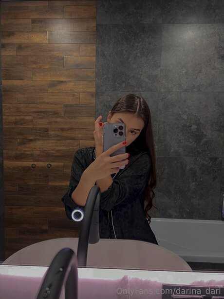 Darina Dari star adult galleries