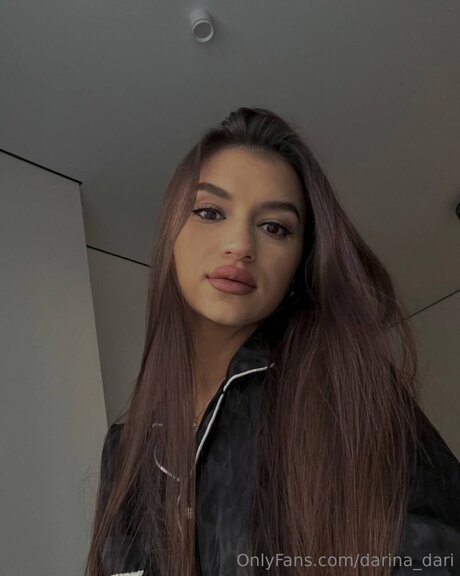 Darina Dari pretty actress pic