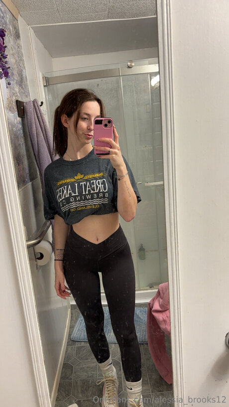 Alessia Brooks12 pornstar hd images