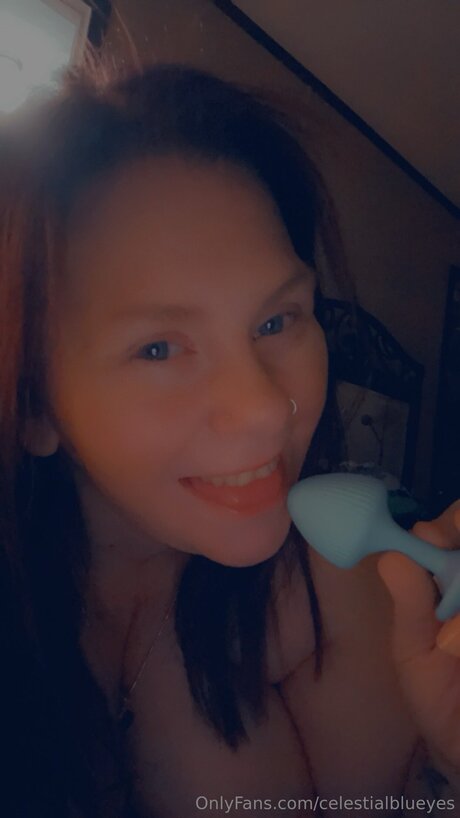 Blueyedkitten77 naked actress pics