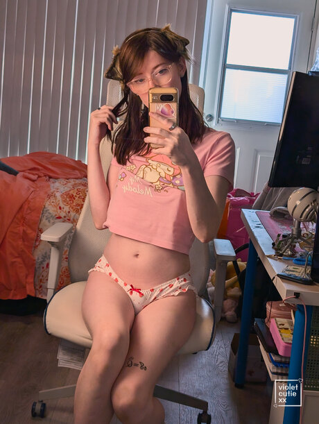 Violetcutie pornstar naked pictures