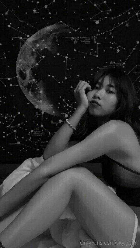 Sky Gemi model xxx pictures