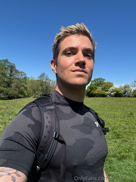 Leowestxx perfect model gallery