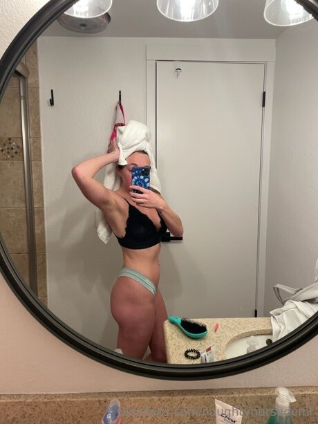 Naughtynursedemi star top pic