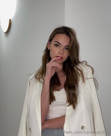 Bananaju1ce star naked pic