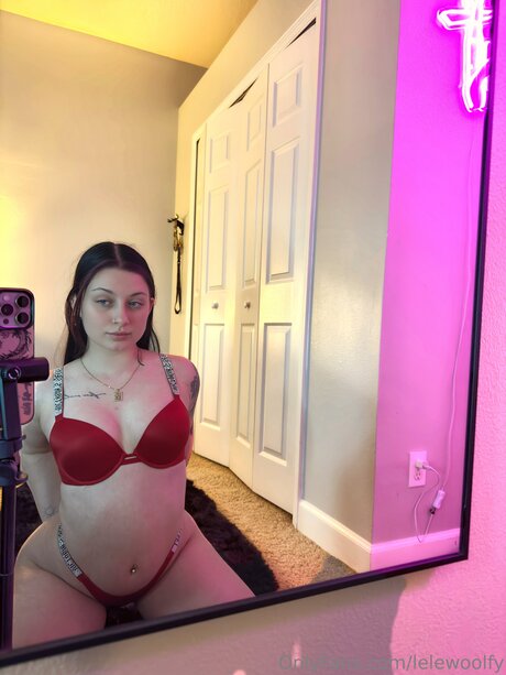 Lelewoolfy erotic actress images