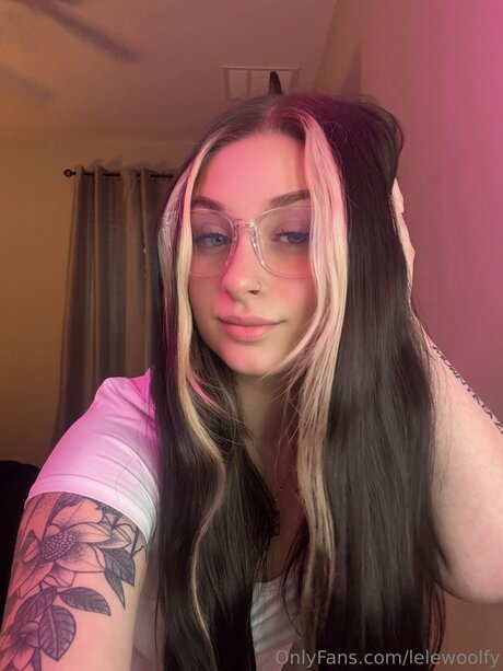 Lelewoolfy pornstar gallery