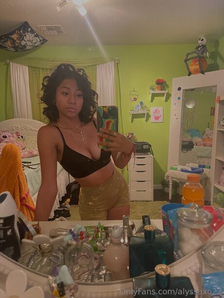 Alyssaxo22 pornographic star photo