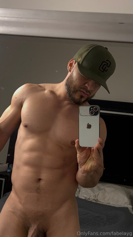 Fabelayg star naked images