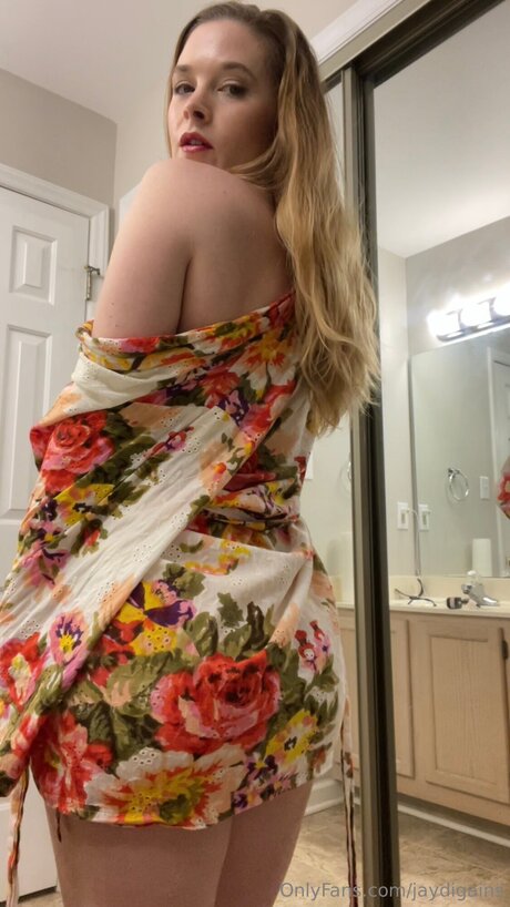 Jaydigains star erotic photo