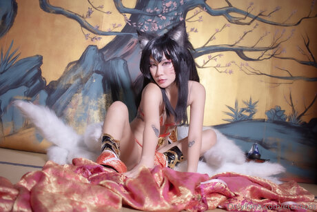 Etazhom high quality model pictures