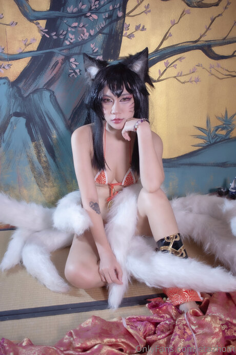 Etazhom beautiful actress img