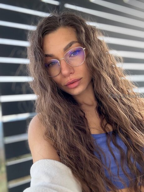 Kitty Dreams Vip best actress pics