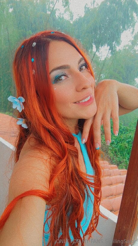 Smilingsalor pornstar top picture