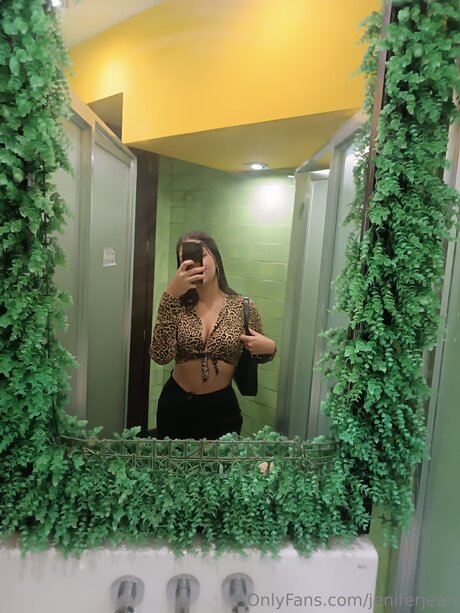 Jeniferjean star naked pics