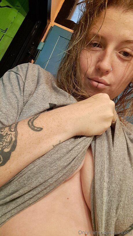 Alexvog naked model image