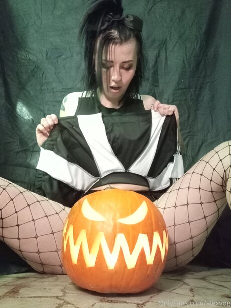 Alexvog nice actress image