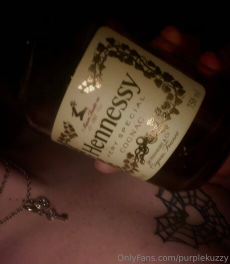 Caspersthickxx naked pornstar image