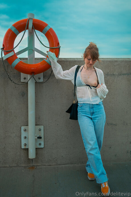 Delitevip nudes model pics