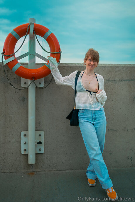 Delitevip nude actress image