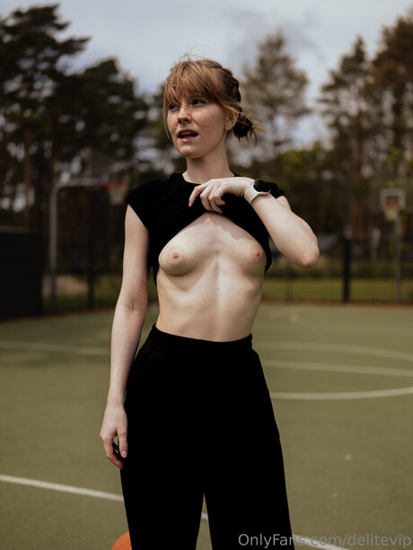 Delitevip erotic star photo