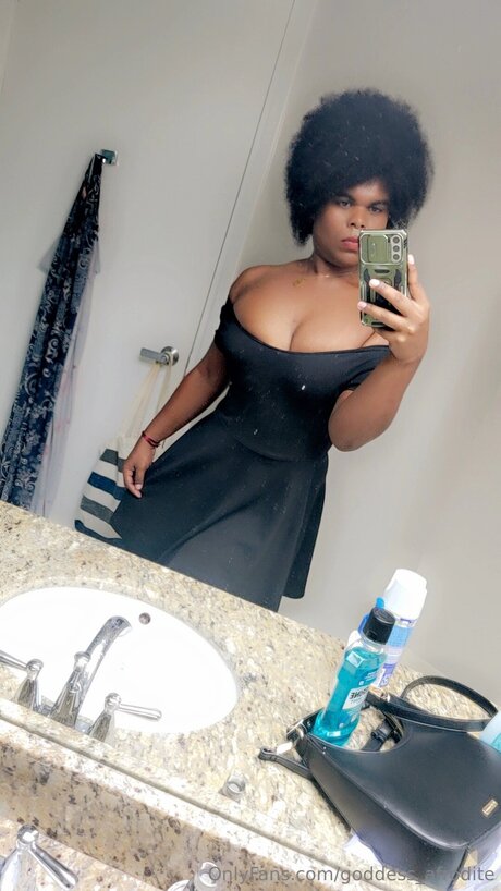 Goddess Afrodite pornstar xxx pic