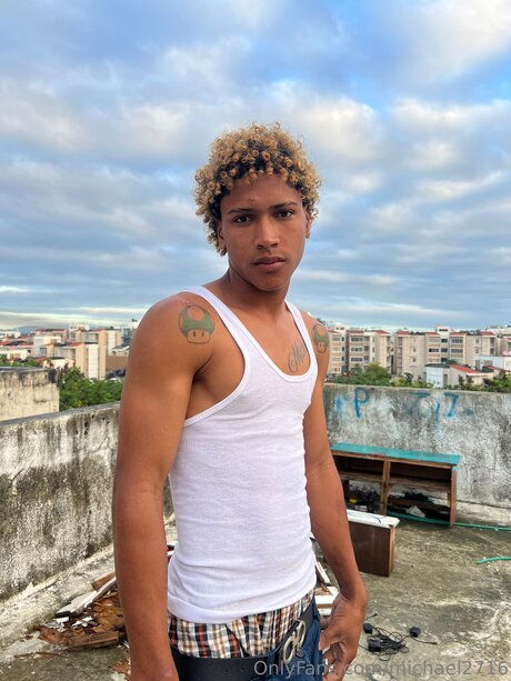 Michael2716 naked actress pic