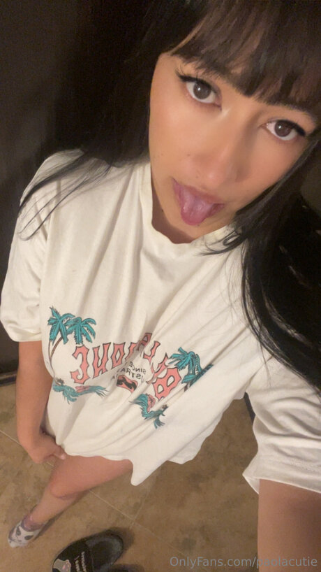 Paolacutie model hd archive