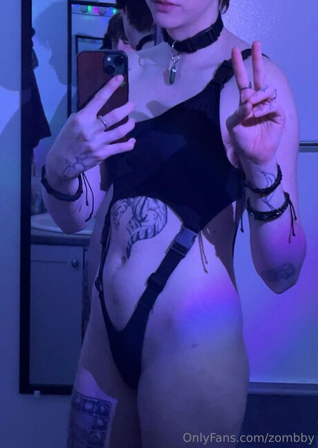 Zombby pretty actress img