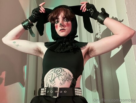 Zombby star hot images