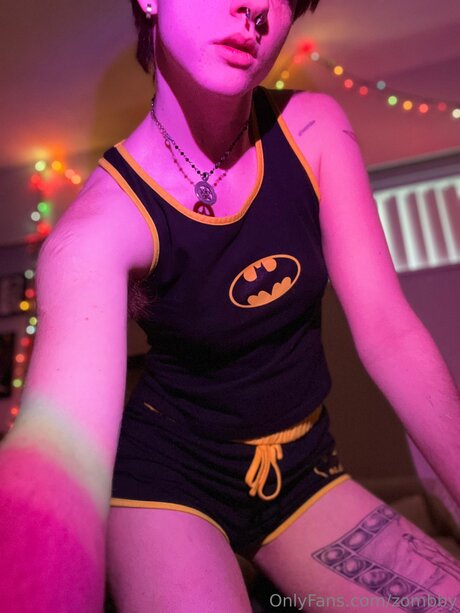 Zombby erotic actress img