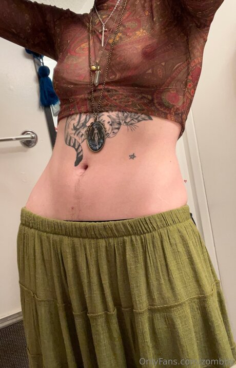 Zombby beautiful star photo