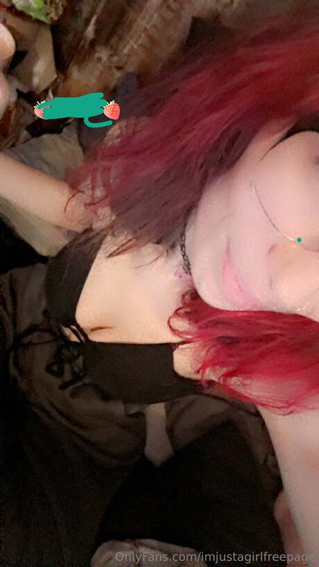 Imjustagirlfreepage best star images