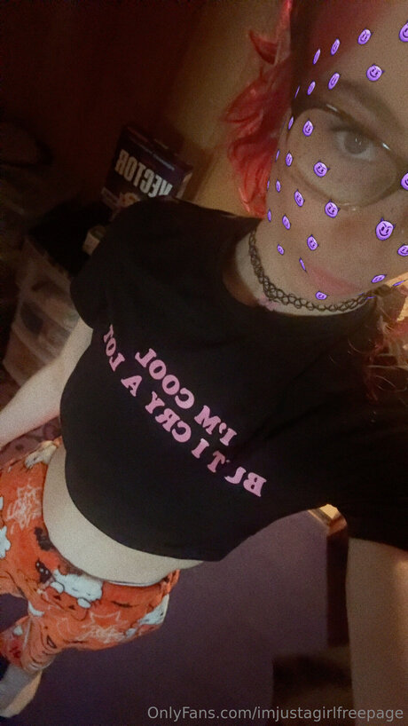 Imjustagirlfreepage model adult gallery