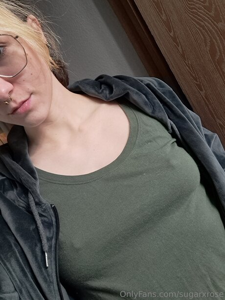 Sugarxrose hot pornstar img