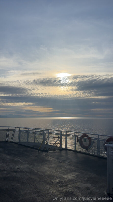 Juicyjaneeeee pornstar xxx img