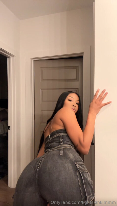 Lightskinkimmm model beautiful img