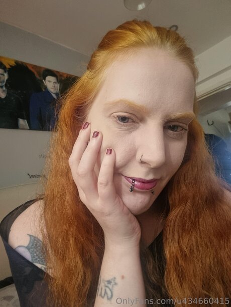 U434660415 top actress pics