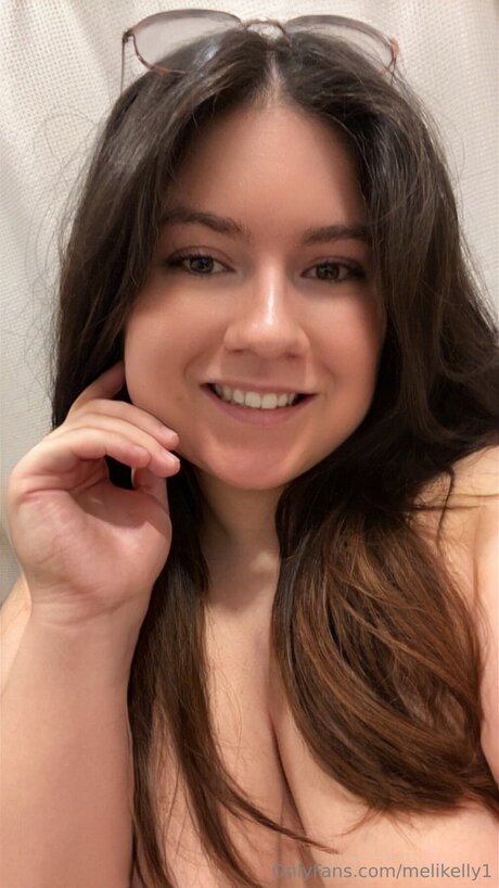 Melikelly1 star high quality img