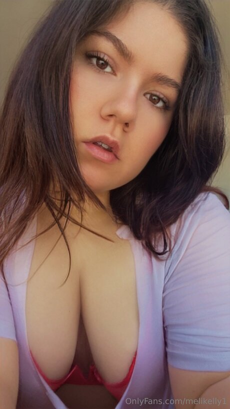 Melikelly1 nude pornstar images