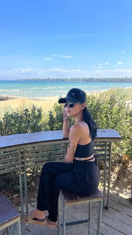 Rv90day star nudes image