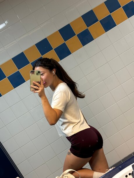 U412955454 perfect pornstar picture