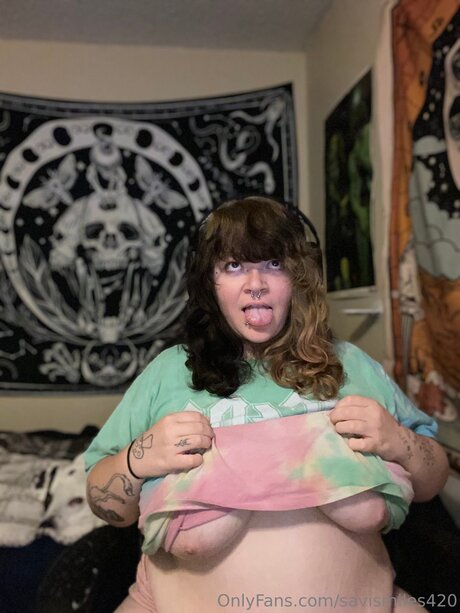 Savismiles420 star adult photo