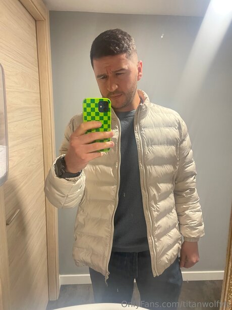 Titanwolfanss art model photo