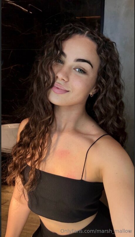 Marsh Mallow model sexy image