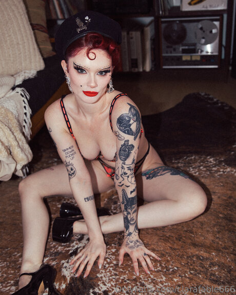 Clarafable666 hot star pics