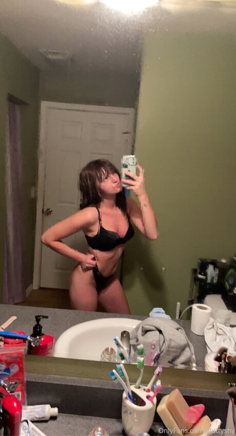 Sluttyshy pornstar nude pictures