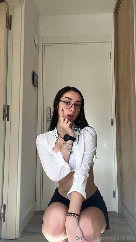 Lisamiless pornstar nude image