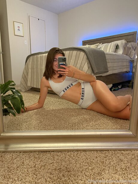 Christine 69 sexy star photo